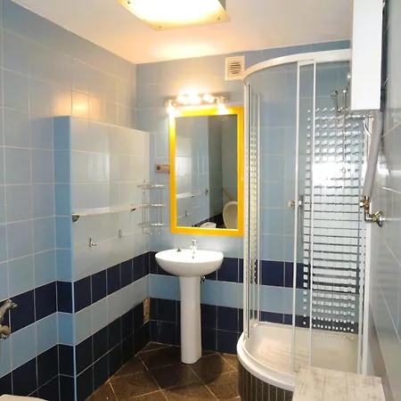 Appartement In With Private *